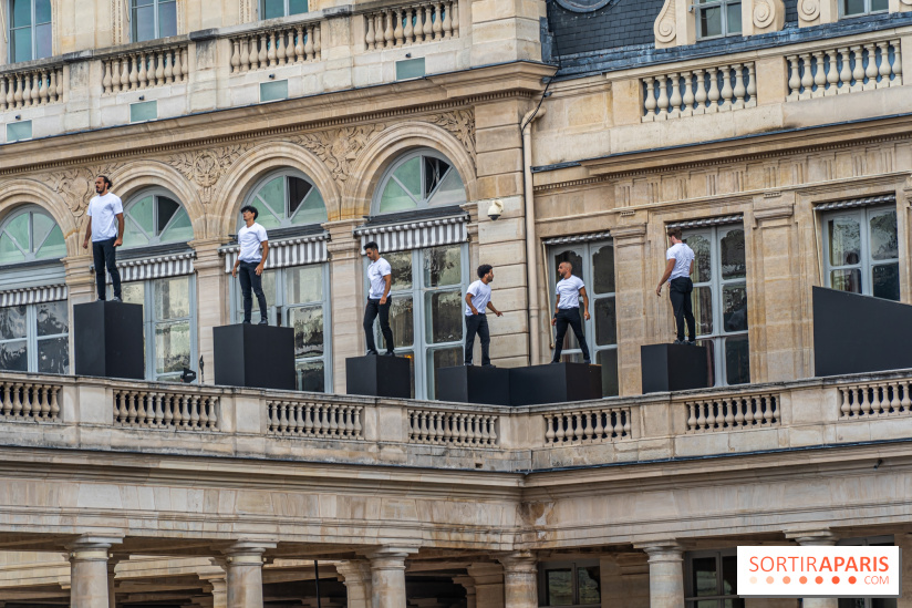 Horizon, le spectacle dans la cours du Palais Royal