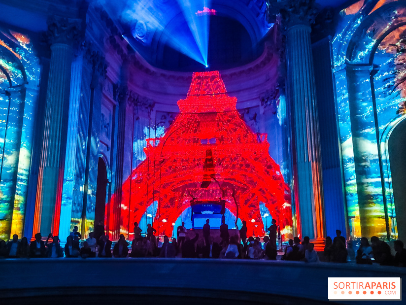 Aura, un spectacle son et lumières qui illumine le Dôme des Invalides - photos et vidéo