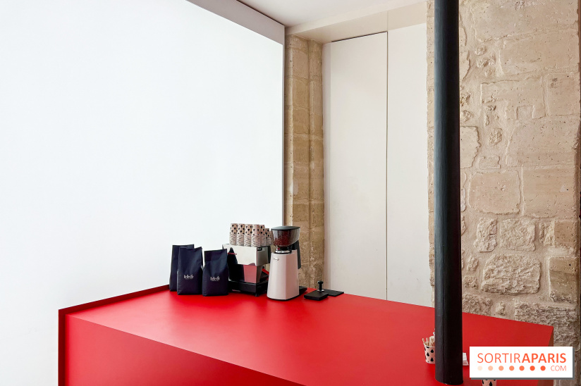 Le pop-up store évènement de H&M Studio dans une galerie d'art - Paris Fashion Week - image00004