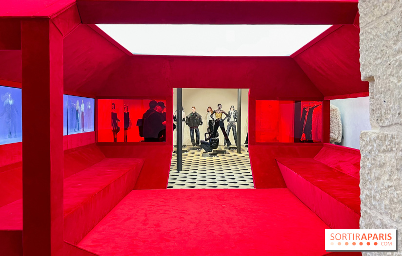 Le pop-up store évènement de H&M Studio dans une galerie d'art - Paris Fashion Week