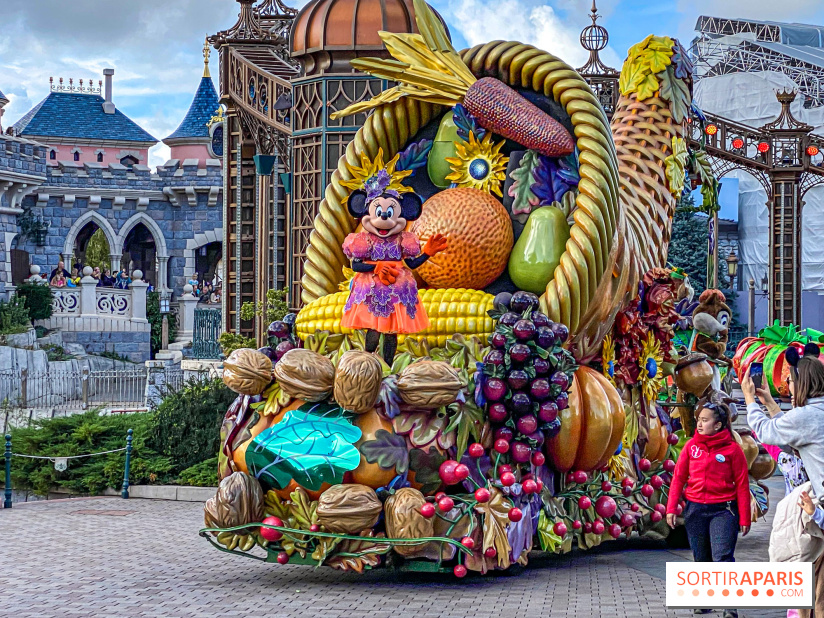 Halloween 2023 Disneyland Paris parade