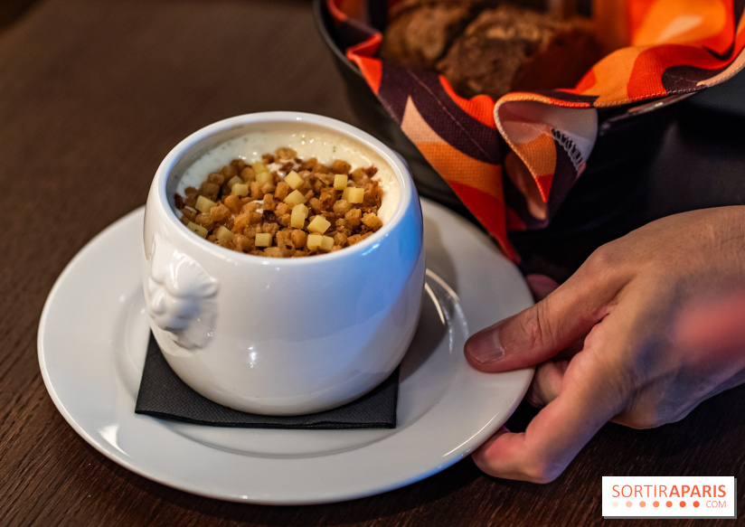 Bistrot Podium, le restaurant festif avec la carte de Glenn Viel -  soupe à l'oignon