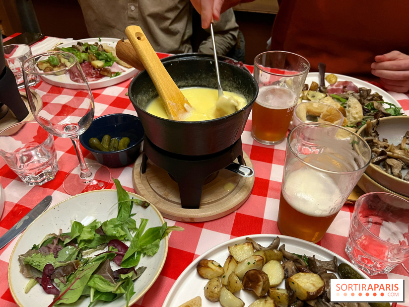 Fondue sur la terrasse d'hiver du Grand Quartier - 88F828FB A410 402F 9D63 EF33AC472130
