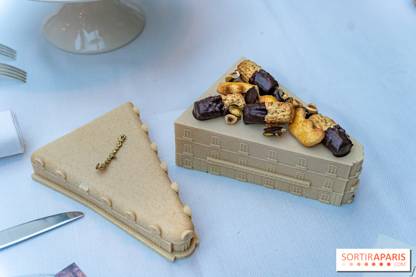 La bûche de Noël de l’Hôtel Barrière Le Fouquet’s Paris 2023