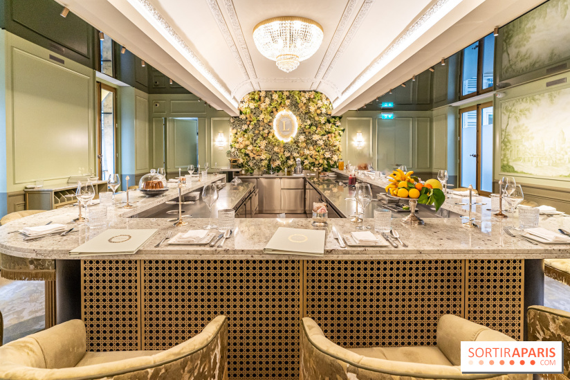 Le tea time du Bar à desserts de Ladurée Champs-Elysées -  A7C2193