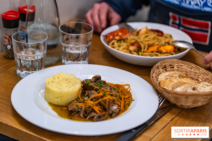 O Bout restaurant à Barbizon -  Epaule d'agneau confite et purée de pomme de terre