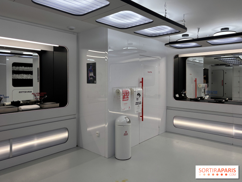 Poses : des cours de Pilates et Yoga dans le noir et en musique pour faire une pause 