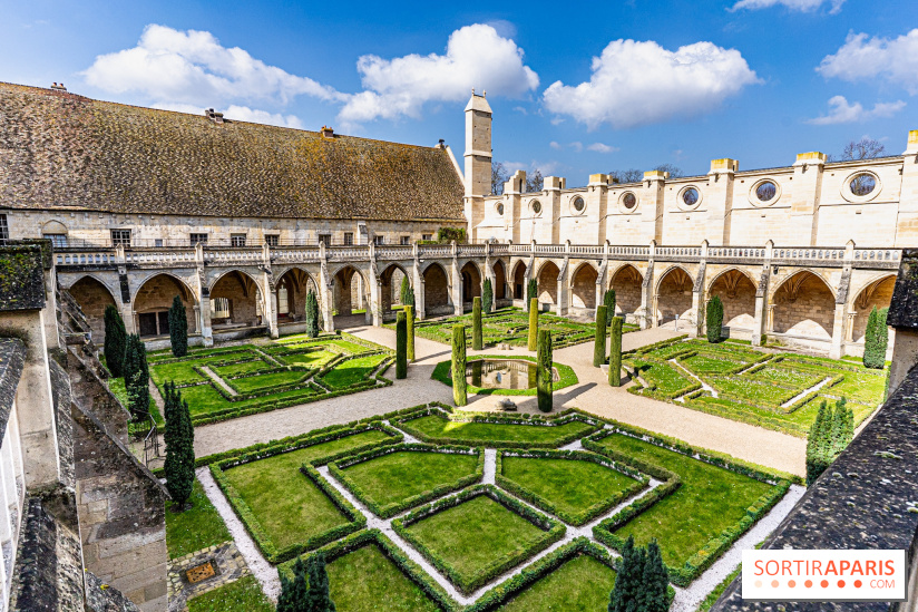 L'Abbaye de Royaumont - les photos -  jardin - bâtiment des moines