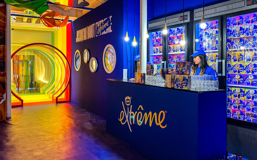 Bar à glaces éphémère et gratuit dans une laverie à Paris