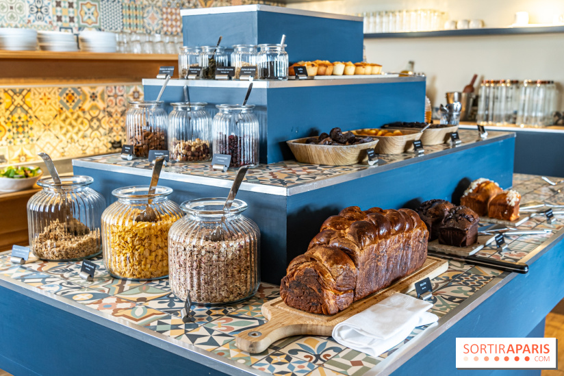 Le Brunch à volonté du belvédère au Domaine de la Corniche dans les Yvelines - photos -  brioche et cakes
