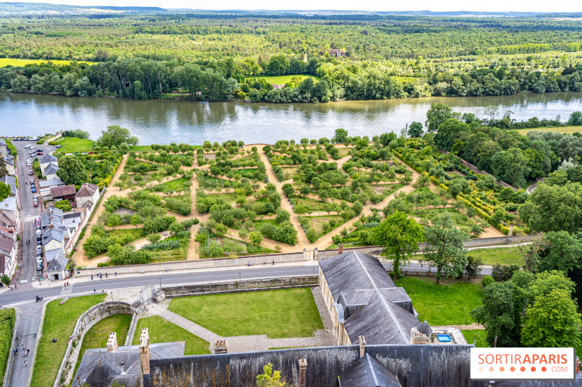 Le Château de la Roche Guyon, le château troglodyte dans le Val-d'Oise - 95 -  vue Jardin potager