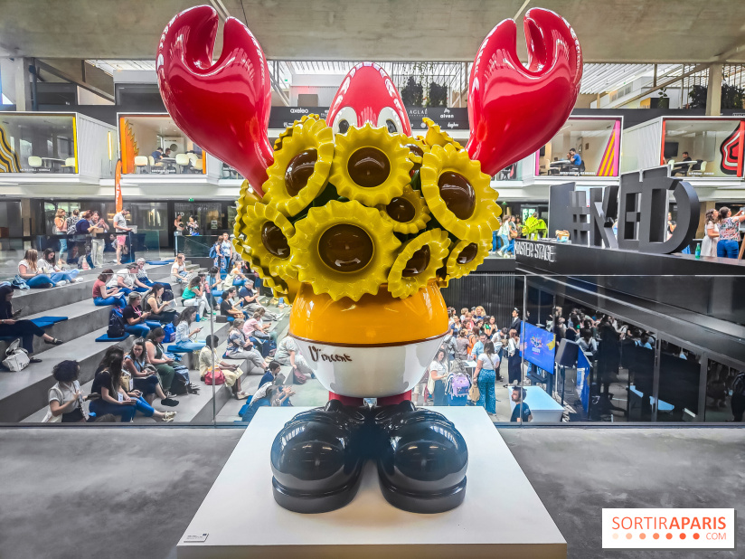 Les homards de l'artiste pop Philip Colbert envahissent la Station F pour une expo gratuite insolite - IMG20240708164557