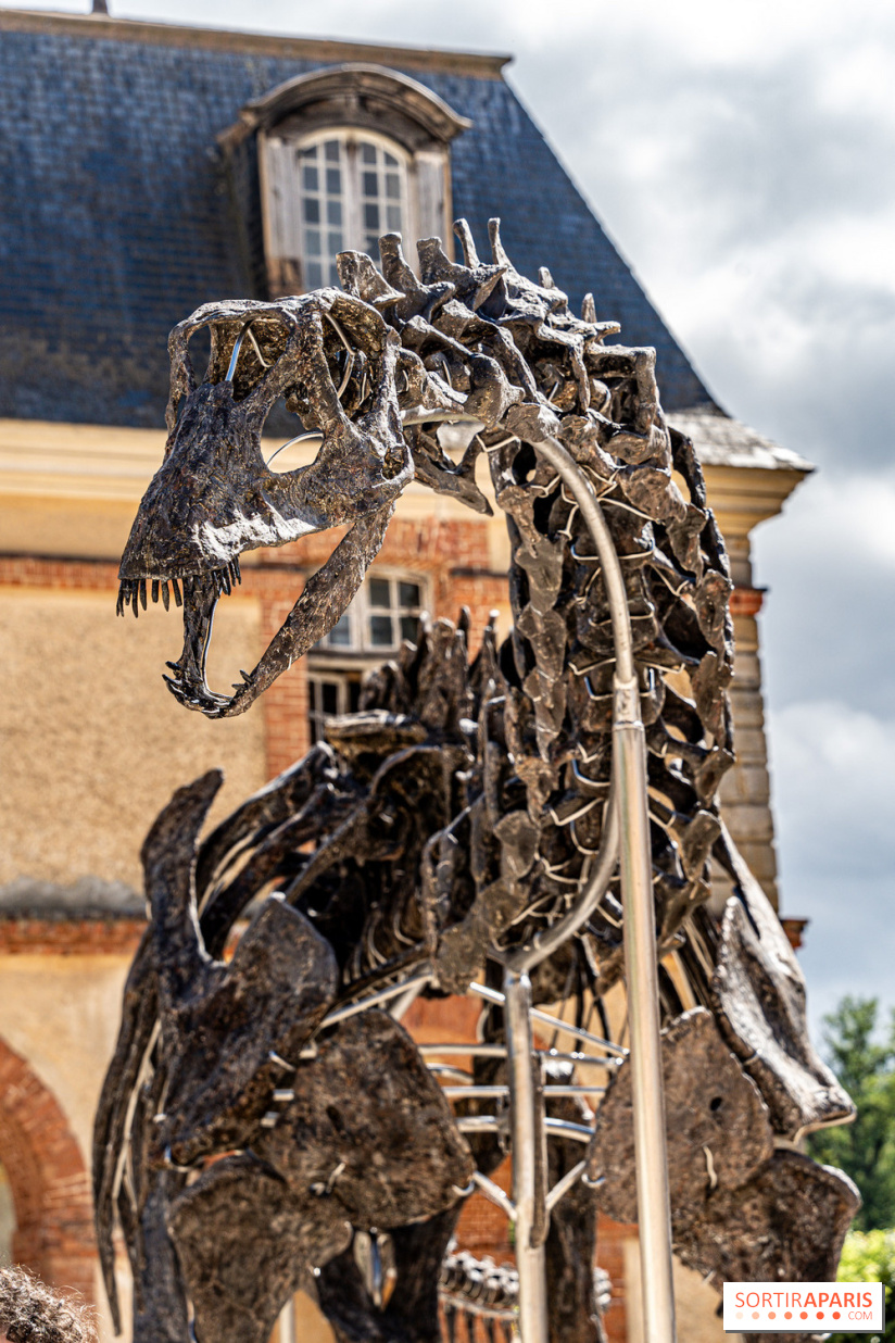 Un dinosaure géant au Château de Dampierre - Jurassique au Château de Dampierre -  A7C8893