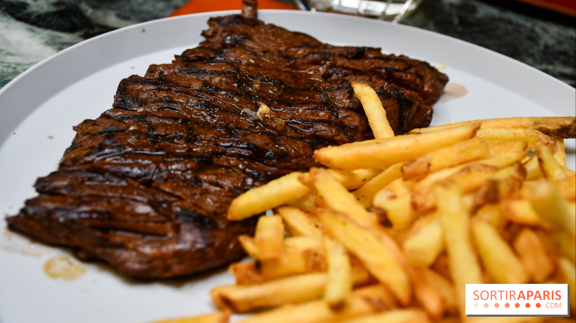 Comestibles comptoir gourmand et terrasse confidentielle par Paul Pairet à l'Hôtel de Crillon