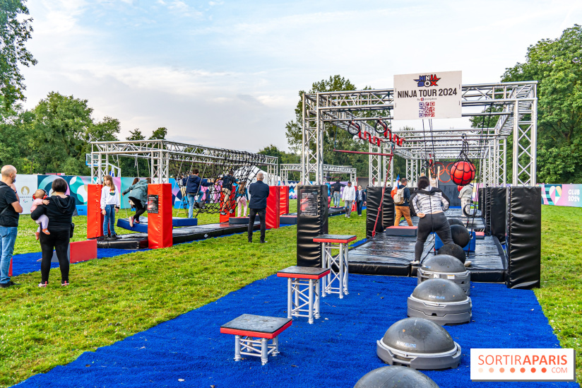 La Fan zone de Saint-Quentin en Yveli!nes, soirée Ofenbach et drones -  A7C0353