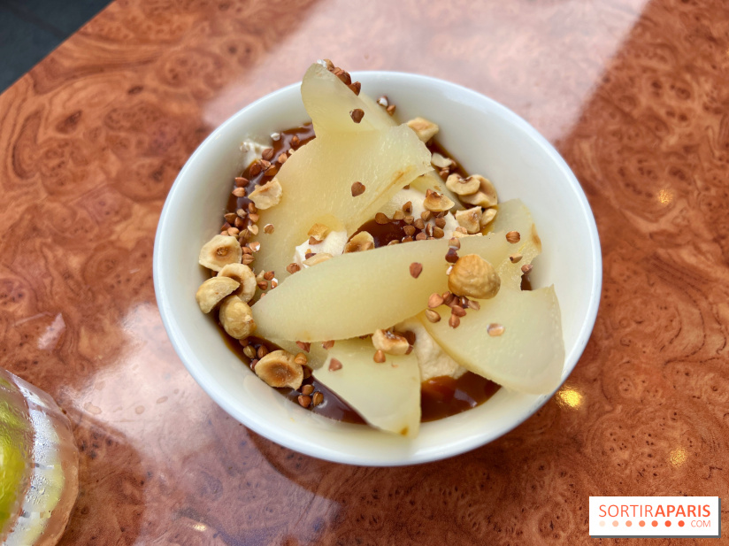 Restaurant Dame - Poire pochée, caramel, noisettes