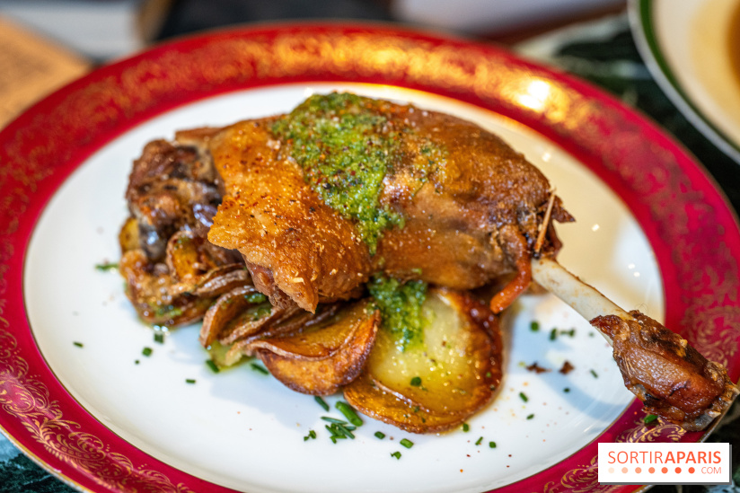Le Bistro des Livres, le restaurant français pour les amoureux des bouquins -  canard confit