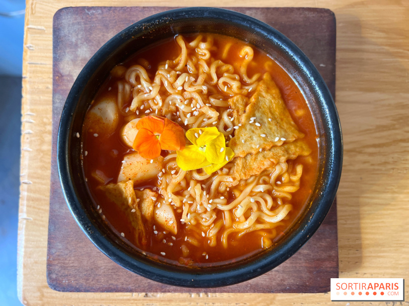 Hanwoo Korean Cafe & Bar - Ramen aux tteokbokki (Rabokki)