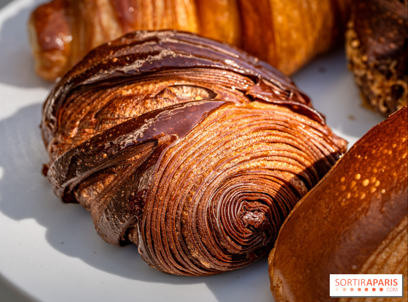La boulangerie de Christophe Louie lance les nouvelle viennoiseries folles d'Anthony Nguyen - Pain au chocolat tout choco