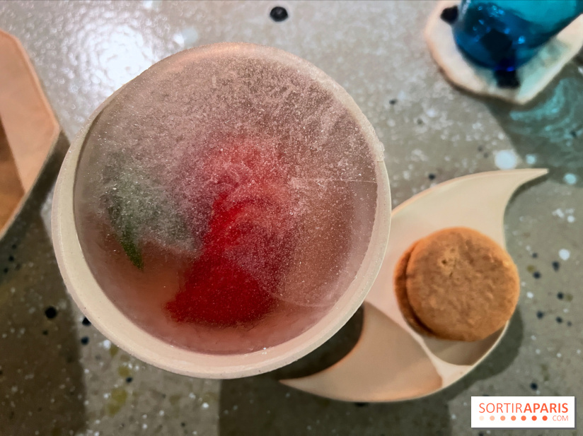 De Vie - Cocktail fraise, géranium, vin glacé