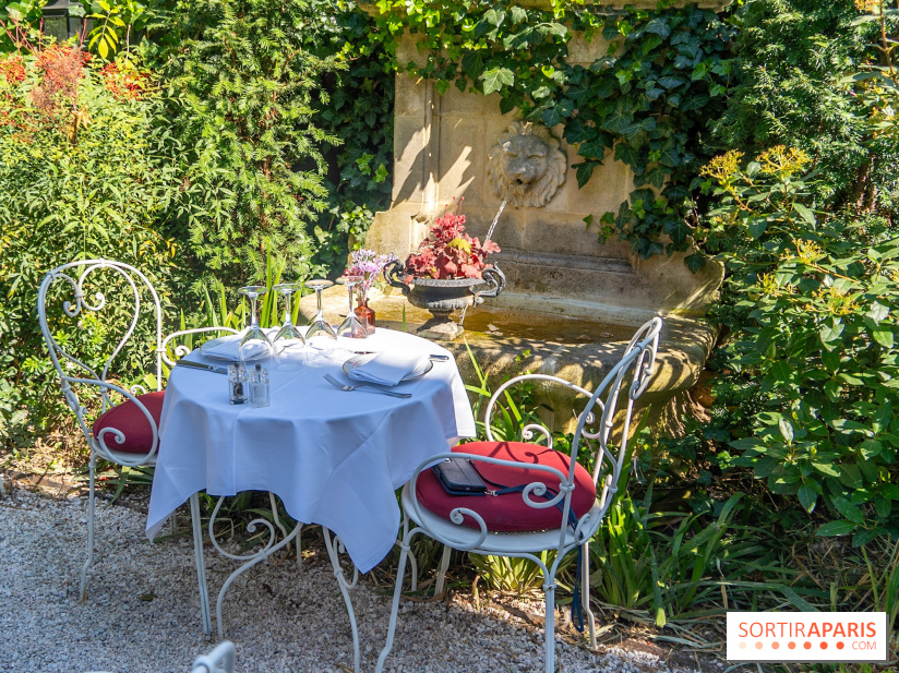 Terrasse de l'Hôtel Particulier, le jardin verdoyant au cœur de Montmartre - photo - A7C06375 HDR