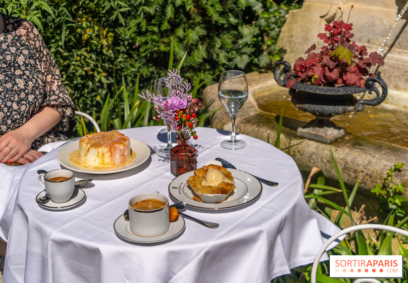Terrasse de l'Hôtel Particulier, le jardin verdoyant au cœur de Montmartre - photo