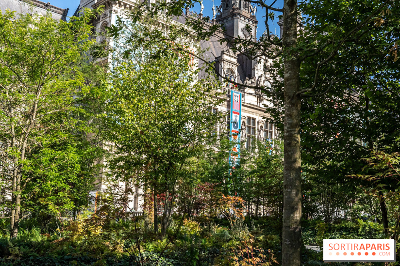 Hôtel de Ville - De Paris à Belem - Forêt Urbaine - Obey  - A7C03309