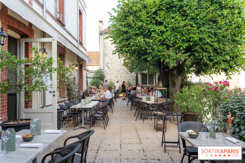 Le Café de la Paix à Bourron-Marlotte - 77 - A7C02633