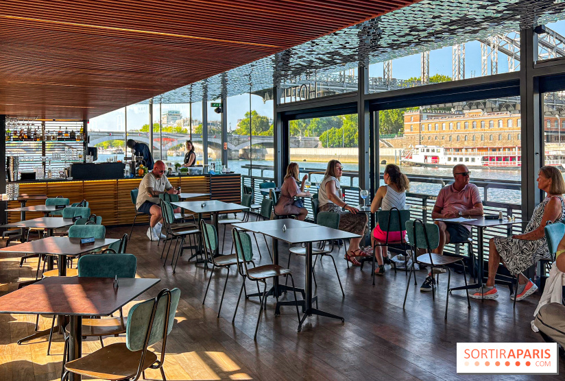 Bar du OFF Paris Seine - 7318E226 236C 40BD A3D3 088C8067FD0E