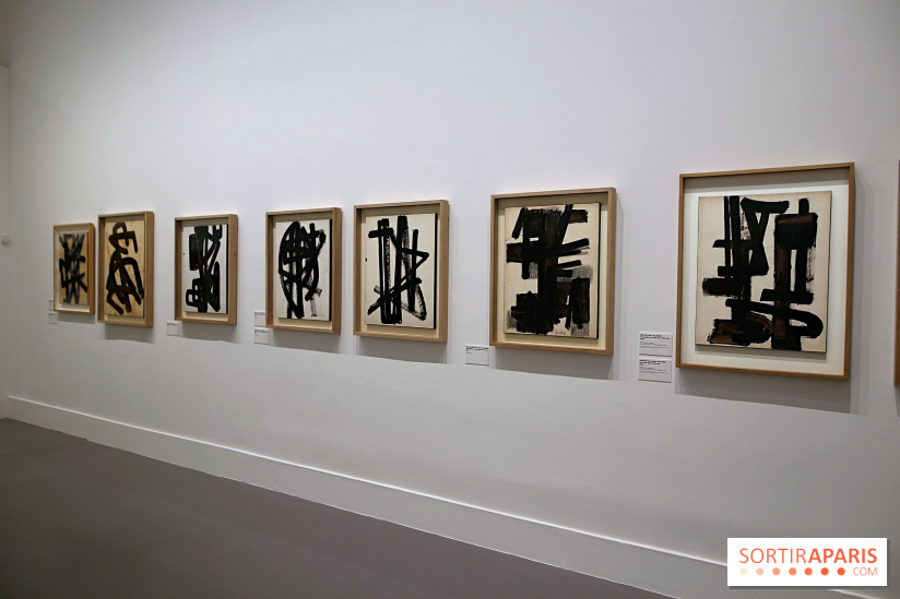 Pierre Soulages : nos photos de son exposition et de ses peintures sur papier à voir au Musée du Luxembourg