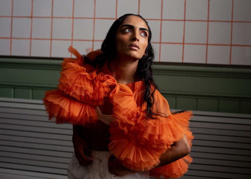 Ce qui se trame - Histoires tissées entre l'Inde et la France - La danseuse Aishwarya Raut Camilla Greenwell