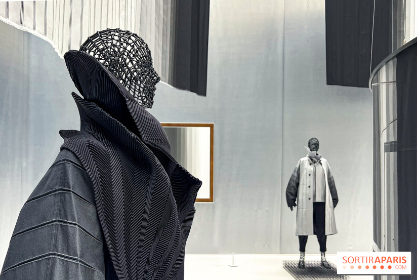 Art Basel Paris 2025 : Issey Miyake sublime textile et lumière dans une installation gratuite