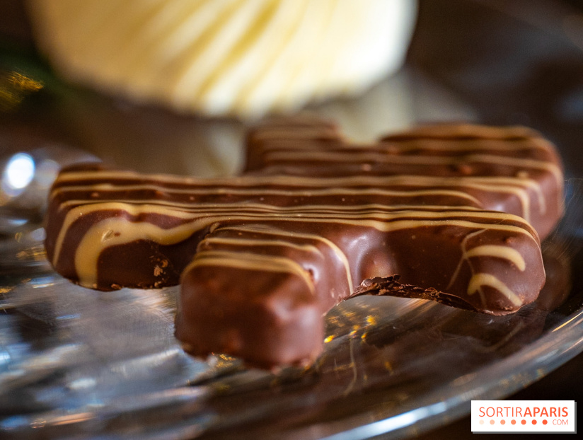 La Bûche de Noël du Péninsula 2025 : Joyaux des Pins - A7C07898