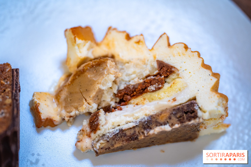 La Bûche de Noël du Péninsula 2025 : Joyaux des Pins - A7C07916