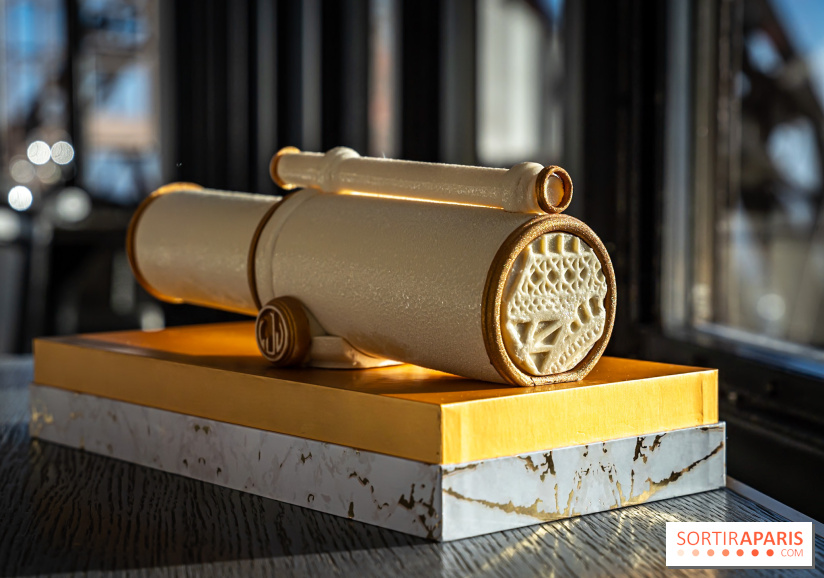 Bûche de Noël du Jules Verne : Voyage Extraordinaire