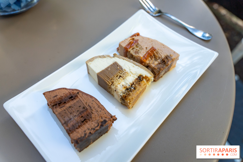 Bûches de Noël et créations de fête 2025 de Pierre Hermé : les Abysses - A7C07862