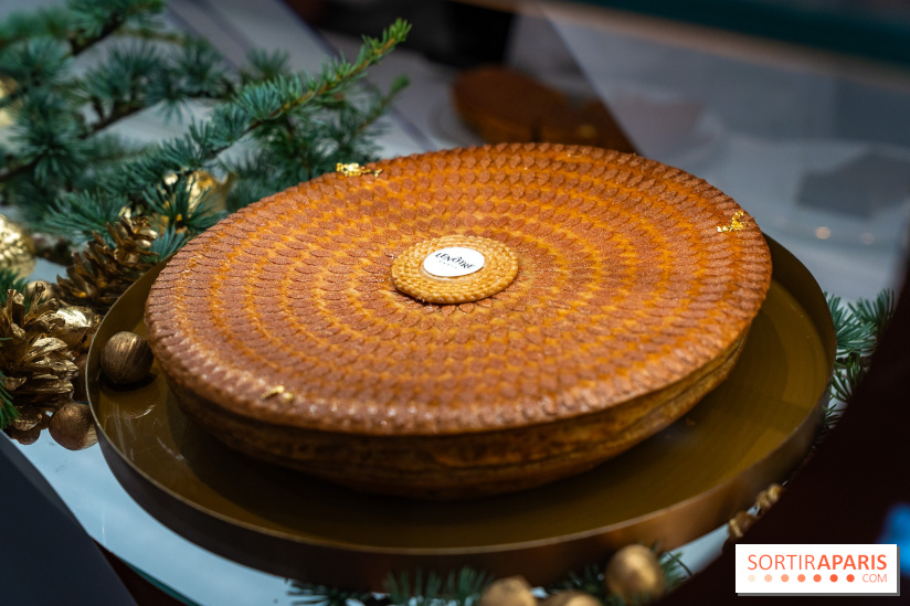 Bûche de Noël Lenôtre 2025 : Le train des Merveilles et les créations de fête - photos - A7C07615