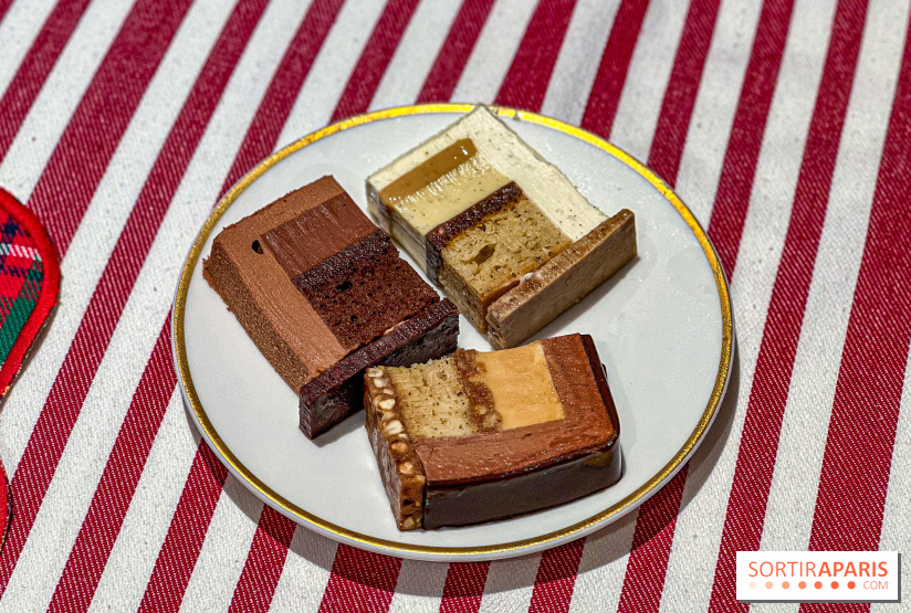 Bûches de Noël 2025 de La Grande Epicerie de Paris : trois gâteaux dans l'esprit des marchés de Noël