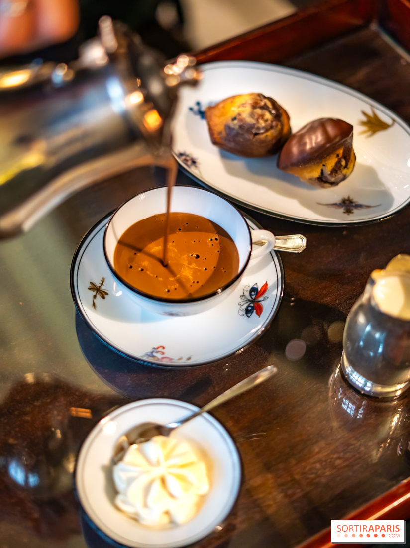 Le chocolat chaud signature 2025 de La Réserve Paris