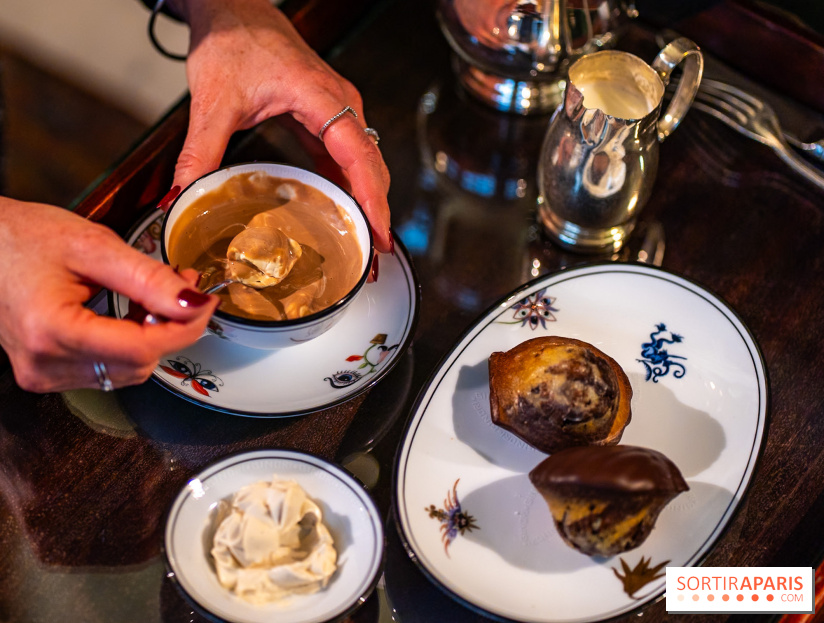 Le chocolat chaud signature 2025 de La Réserve Paris