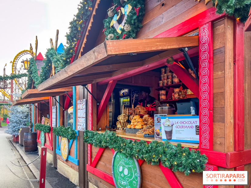 Noël au Parc Astérix 2025, patinoire et marché de Noël  - IMG 7398