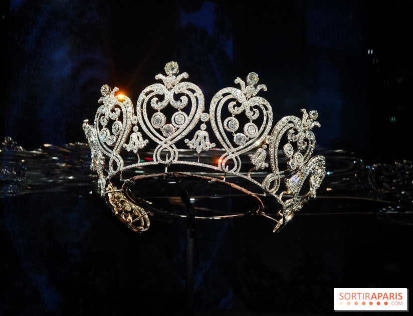 Joyaux dynastiques : une exposition qui brille de mille feux à l'Hôtel de la Marine à Paris - fotor 1765278593608