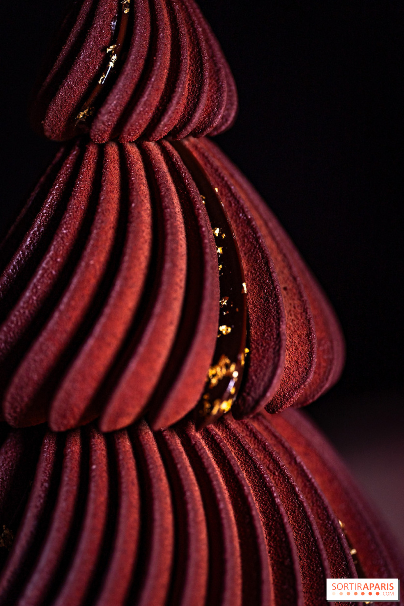 Bûche de Noël Cheval Blanc 2025 : Maxime Frédéric dévoile un sapin exceptionnel - photos