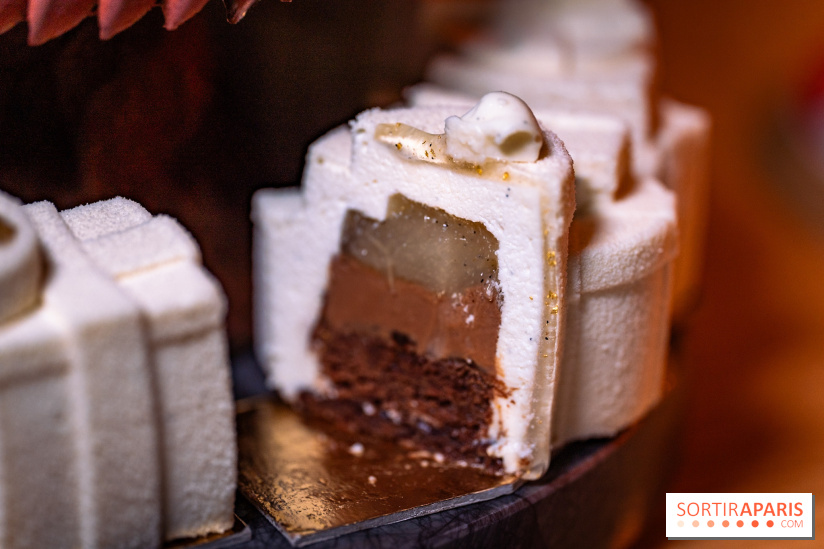 Bûche de Noël Cheval Blanc 2025 : Maxime Frédéric dévoile un sapin exceptionnel - photos - A7C02785