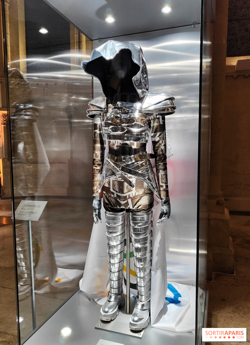 Zeus, chef d'œuvre d'artisans : une exposition sur le cheval des JO au musée des Arts et Métiers - fotor 1765963825224