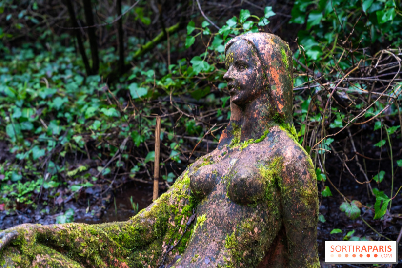 La source de l'Yvette : une statue mystérieuse dans les Yvelines