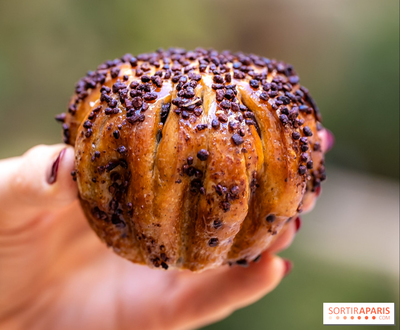 Le petit-déjeuner du George V Paris, les photos  - brioche couronne chocolat vanille et grués de cacao