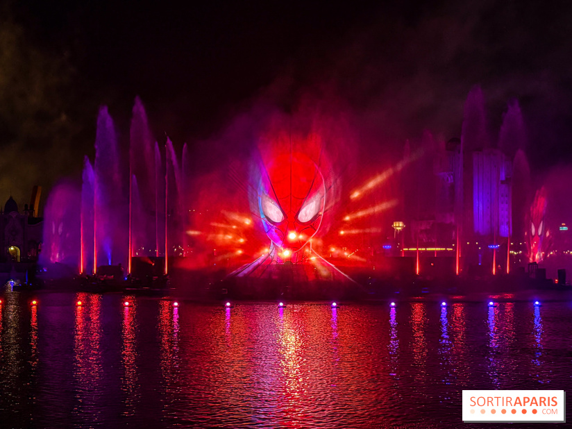 Disneyland Paris : Disney Cascade of Lights, le spectacle nocturne sur Adventure Bay - IMG 4973