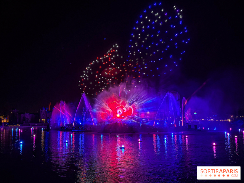 Disneyland Paris : Disney Cascade of Lights, le spectacle nocturne sur Adventure Bay - IMG 5001