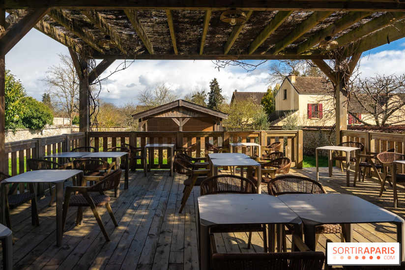 L'Auberge Nouvelle restaurant à Tremblay-sur-Mauldre dans les Yvelines - photos - terrasse